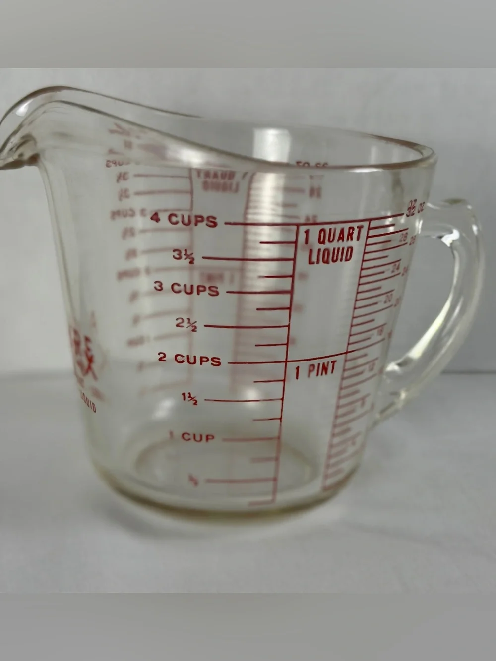 Vintage PYREX 1 quart or 4 cup Glass Measuring Cup red text